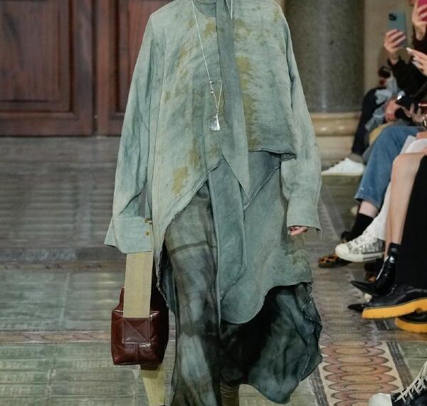 UMA WANG PLAYFUL DECONSTRUCTION