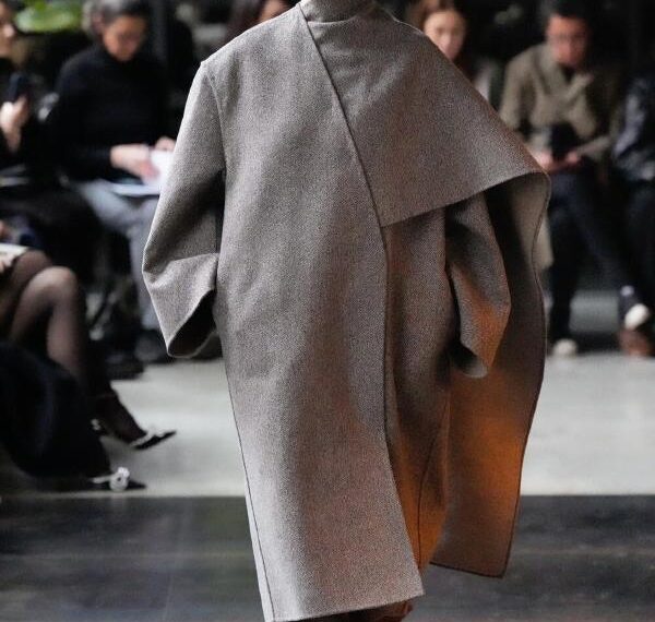 CALCATERRA INTRIGUING, BOLD, TIMELESS