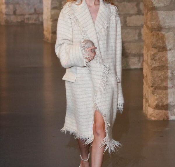 CHRISTOPHER ESBER DEBUT IN PARIS