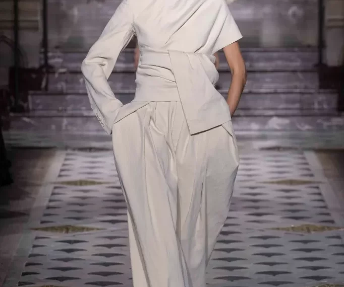 UMA WANG SIMPLICITY BRILLIANCE