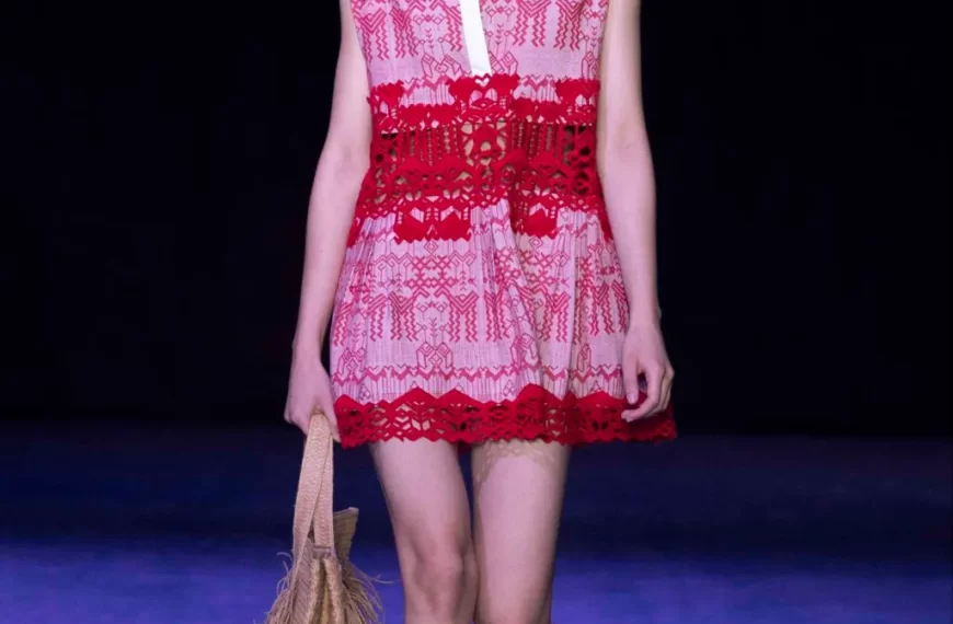 VIVIENNE TAM FRESH OF BREEZE