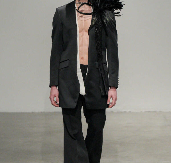 AELIS COUTURE FASHION AND ART