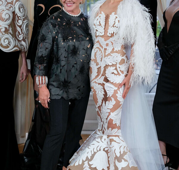 YANINA COUTURE BEAUTY IS FOREVER