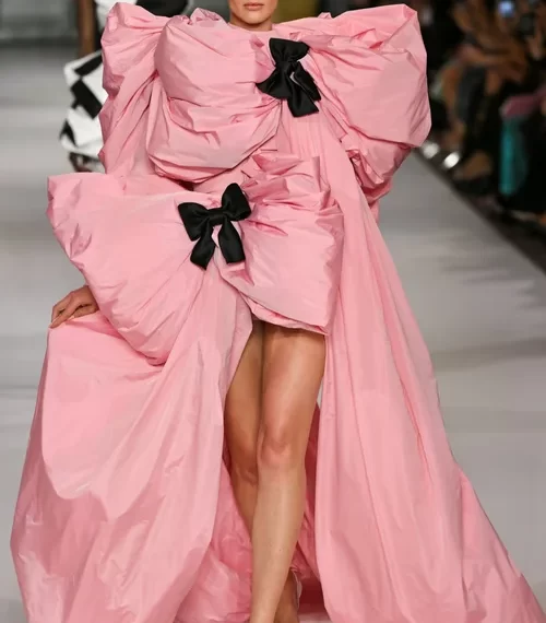 CELIA KRITHARIOTI TAKE A BOW