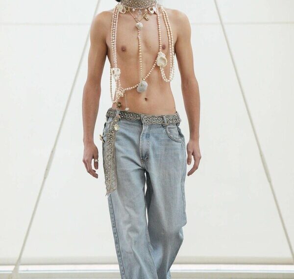 AELIS COUTURE STATUARY AND DRAPING