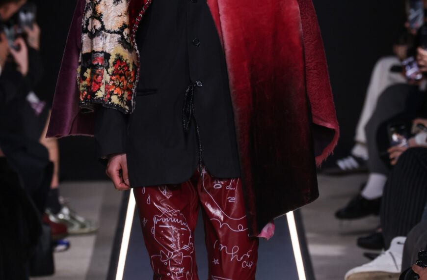 SIMON CRACKER AUNTS AND UNCLES