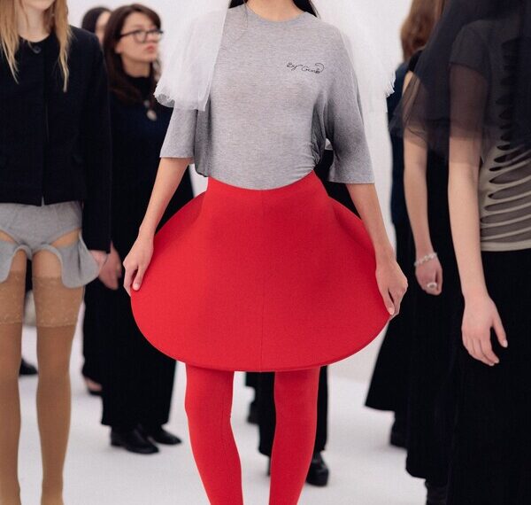 AVAVAV TIED AND UNTETHERED