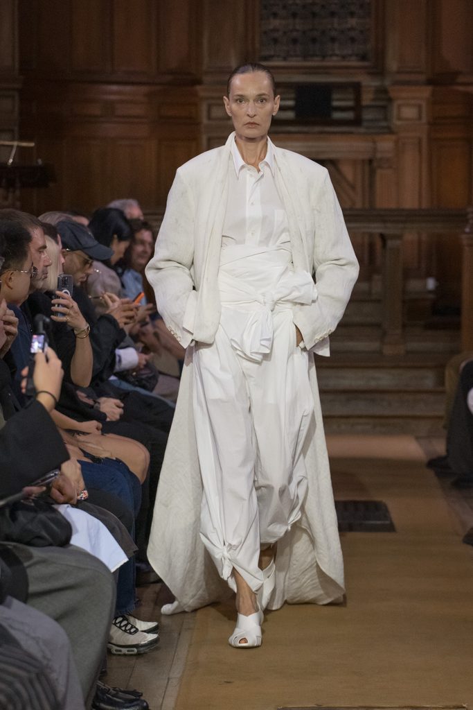 Model on the runway at the Uma Wang fashion show in Paris, Spring Summer 2027 Ready To Wear Fashion Week, Runway Look #002