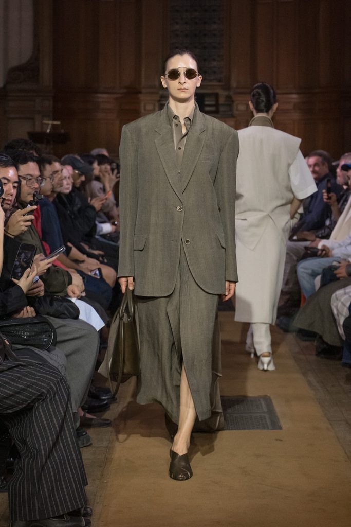 Model on the runway at the Uma Wang fashion show in Paris, Spring Summer 2027 Ready To Wear Fashion Week, Runway Look #006