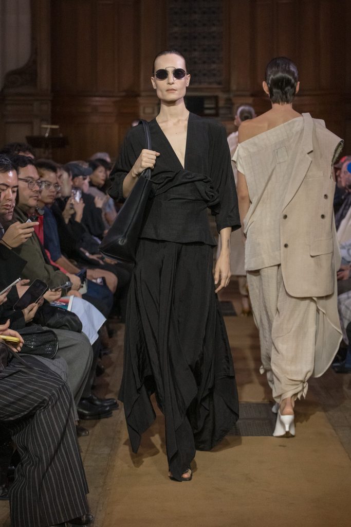 Model on the runway at the Uma Wang fashion show in Paris, Spring Summer 2027 Ready To Wear Fashion Week, Runway Look #014