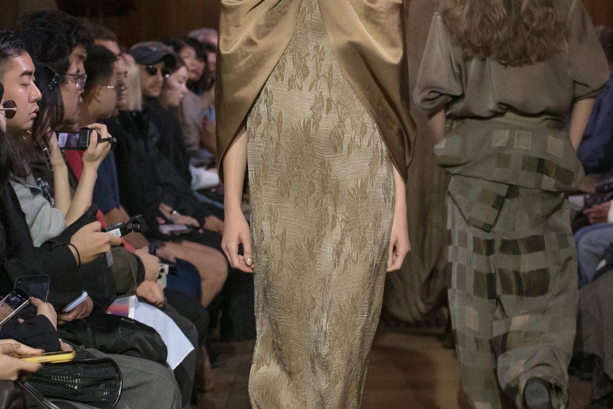 Model on the runway at the Uma Wang fashion show in Paris, Spring Summer 2027 Ready To Wear Fashion Week, Runway Look #029