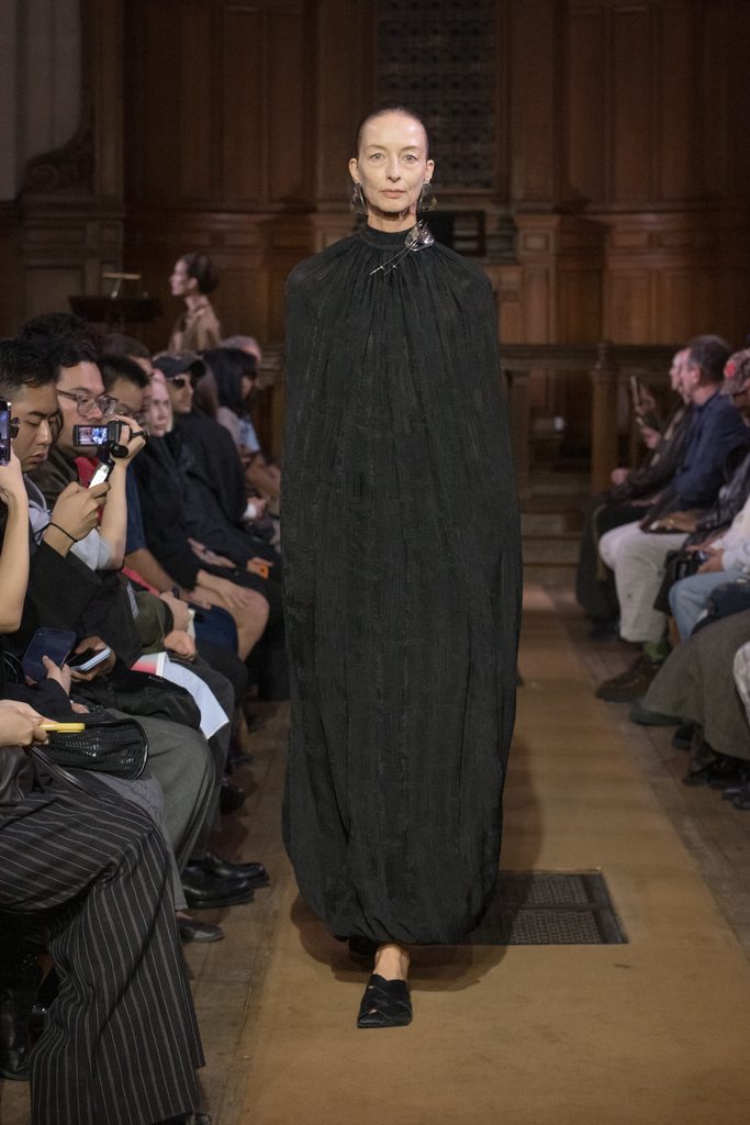 Model on the runway at the Uma Wang fashion show in Paris, Spring Summer 2027 Ready To Wear Fashion Week, Runway Look #035